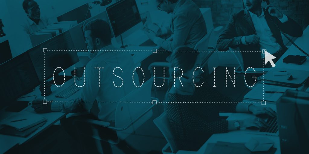 Outsourcing IT - czym dokładnie jest i dlaczego jest to dobre rozwiązanie