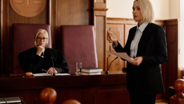 Co warto wiedzieć o służebności przesyłu energii?