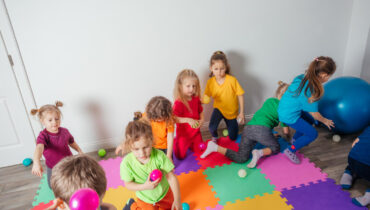 Rodzinna atmosfera w żłobku w Krakowie: klucz do udanego rozwoju malucha