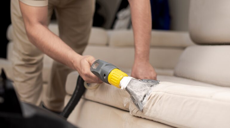 Parowa myjnia mobilna w Warszawie – dlaczego warto skorzystać z usług ParoVan?