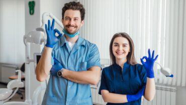 Jak zadbać o zdrowy uśmiech w nowoczesnej klinice stomatologicznej?